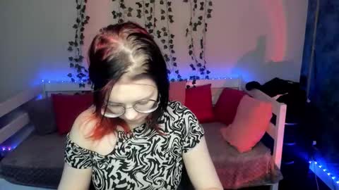 shy_elina01 online show from January 15, 10:31 am