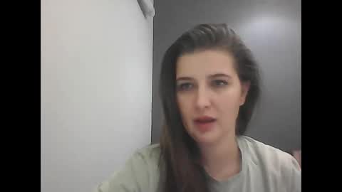 shy_girl98 online show from November 20, 9:36 pm