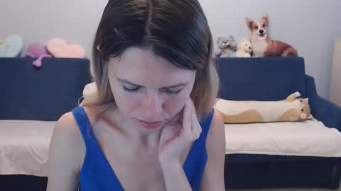 Snapshot of shy_moony chatting on October 23, 2:27 pm just Alex online show from October 23, 2:27 pm