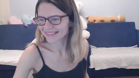 Snapshot of shy_moony chatting on November 25, 6:08 pm just Alex online show from November 25, 6:08 pm