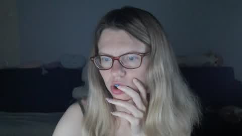 Snapshot of shy_moony chatting on June 18, 9:08 pm just Alex online show from June 18, 9:08 pm