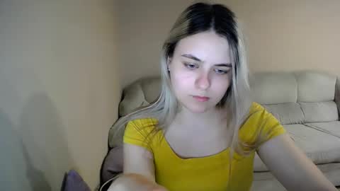Snapshot of shy_sabrina_ chatting on March 9, 9:41 pm shy_sabrina_ online show from March 9, 9:41 pm