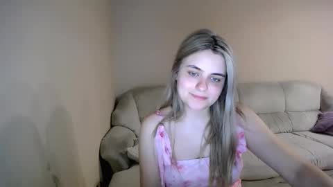 Snapshot of shy_sabrina_ chatting on March 24, 10:48 pm shy_sabrina_ online show from March 24, 10:48 pm