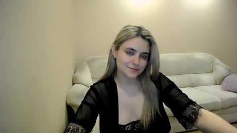 Snapshot of shy_sabrina_ chatting on April 1, 9:01 pm shy_sabrina_ online show from April 1, 9:01 pm