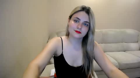 Snapshot of shy_sabrina_ chatting on May 26, 5:31 pm shy_sabrina_ online show from May 26, 5:31 pm