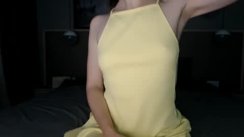shy_schoolgirl_ online show from September 14, 9:03 pm
