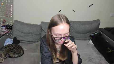 Melissa online show from November 14, 11:35 pm