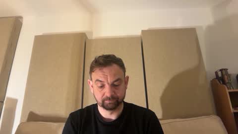 Snapshot of shyb35 chatting on October 19, 9:15 pm shyb35 online show from October 19, 9:15 pm