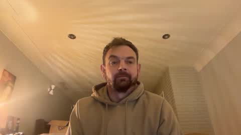 Snapshot of shyb35 chatting on October 27, 9:52 pm shyb35 online show from October 27, 9:52 pm