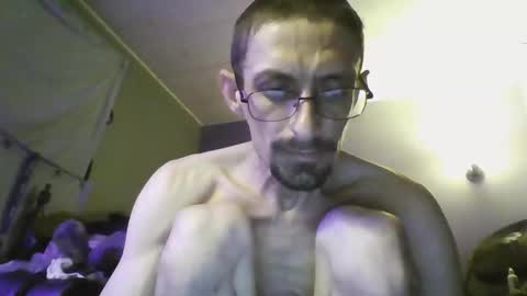 Snapshot of shybilly40 chatting on May 17, 11:45 pm shybilly40 online show from May 17, 11:45 pm