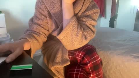 shyboy0533 online show from November 1, 7:54 am