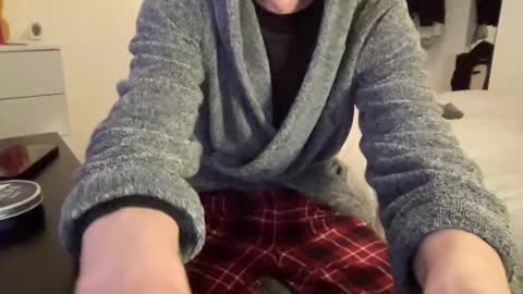 shyboy0533 online show from January 16, 8:57 pm