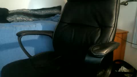 Snapshot of shyboyhugecum2020 chatting on May 28, 3:04 am shyboyhugecum2020 online show from May 28, 3:04 am