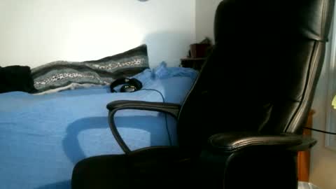 Snapshot of shyboyhugecum2020 chatting on June 9, 2:56 am shyboyhugecum2020 online show from June 9, 2:56 am