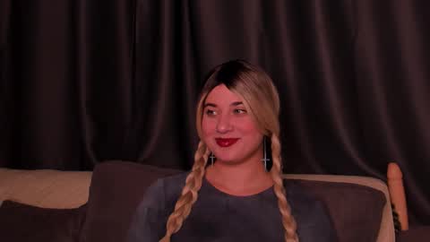 Mary online show from October 14, 4:30 pm