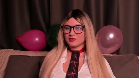 Mary online show from October 21, 7:36 pm