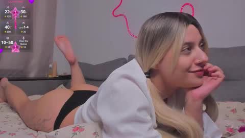 Mary online show from November 6, 7:04 pm