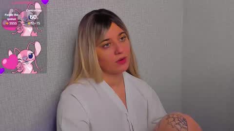 Mary online show from November 15, 9:32 pm