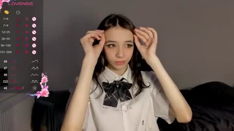Snapshot of shylinaa chatting on June 13, 10:18 pm shylinaa online show from June 13, 10:18 pm