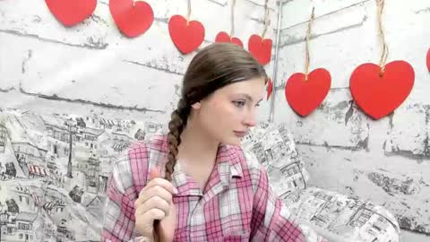 shyly_lisa online show from September 30, 1:32 am