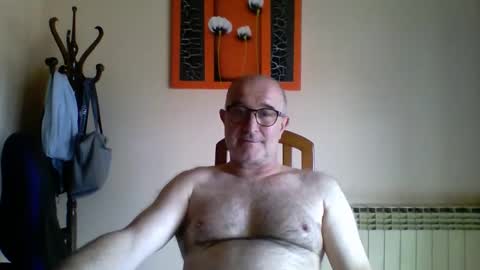 shymmy10 online show from May 9, 10:09 am