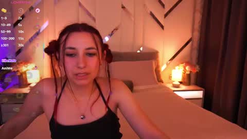 shyy_jany online show from June 23, 1:42 pm