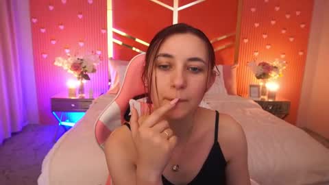 shyy_jany online show from June 26, 2:10 pm
