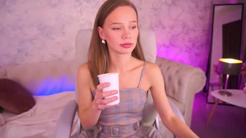 shyysiren online show from October 23, 7:29 am