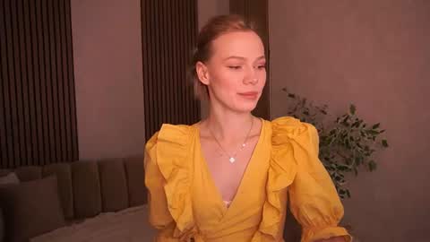 shyysiren online show from July 7, 7:34 am