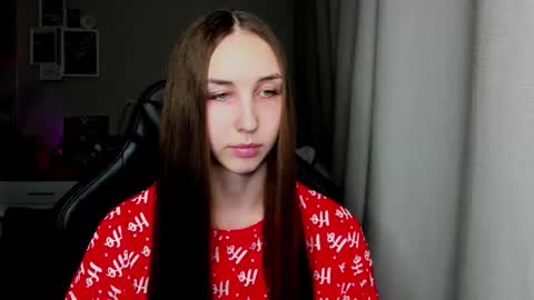 SIA online show from February 10, 12:20 pm