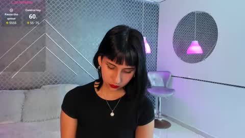 Snapshot of sia_roose chatting on March 28, 8:30 pm Sia online show from March 28, 8:30 pm