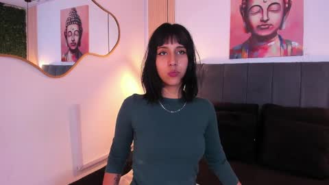 Snapshot of sia_roose chatting on April 6, 7:59 pm Sia online show from April 6, 7:59 pm