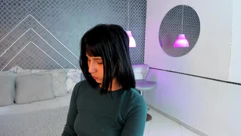 Snapshot of sia_roose chatting on May 3, 7:42 pm Sia online show from May 3, 7:42 pm