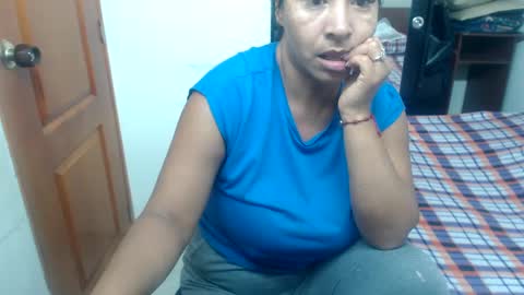 Snapshot of siblley chatting on December 9, 8:23 pm sara online show from December 9, 8:23 pm