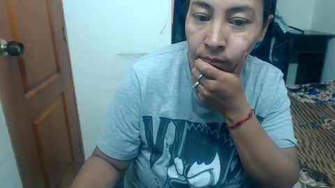 Snapshot of siblley chatting on February 11, 6:11 pm sara online show from February 11, 6:11 pm