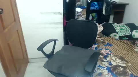 Snapshot of siblley chatting on February 12, 7:13 pm sara online show from February 12, 7:13 pm