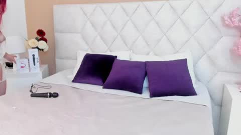 sidney_clark online show from July 19, 1:04 pm