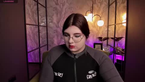 Snapshot of siena_aa chatting on February 10, 8:46 pm Siena online show from February 10, 8:46 pm