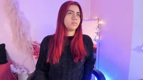 Snapshot of siena_fox chatting on July 25, 11:41 am Siena online show from July 25, 11:41 am