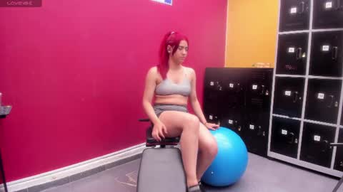 Snapshot of siena_fox chatting on July 28, 8:52 pm Siena online show from July 28, 8:52 pm