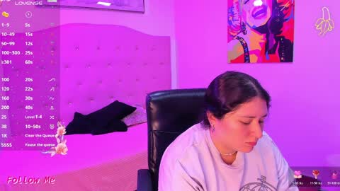 SIENNA  online show from April 8, 12:38 pm