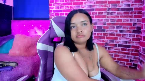 sienna_lux01 online show from April 11, 2:38 am