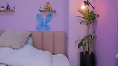 sienna_mg12 online show from November 27, 11:56 am