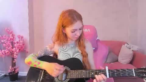 Snapshot of sienna_nyx chatting on June 26, 9:14 am Sienna online show from June 26, 9:14 am