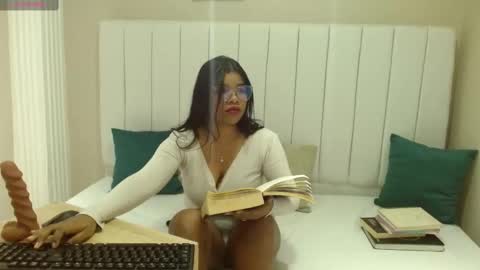 Sienna online show from October 1, 1:17 pm