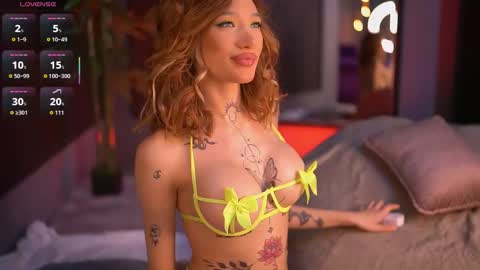 Sienna online show from October 14, 5:14 pm