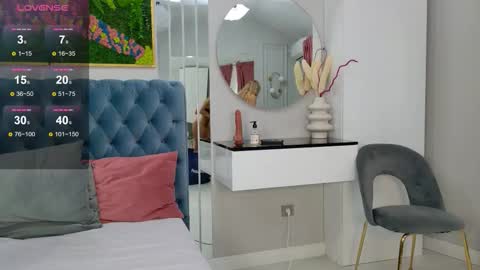 Sienna online show from November 13, 7:07 am