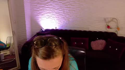 Snapshot of siennashinee chatting on July 14, 7:08 pm siennashinee online show from July 14, 7:08 pm