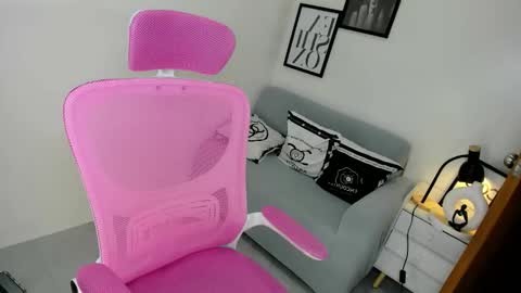 Snapshot of siennatsasian chatting on October 1, 2:01 pm Callme Sexy Sienna online show from October 1, 2:01 pm