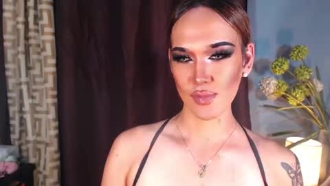 Snapshot of siera_devilcock chatting on May 16, 2:27 pm siera_devilcock online show from May 16, 2:27 pm